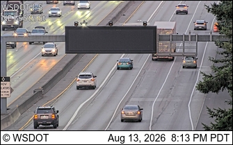 I-5 at MP 175.1: NE 155th St