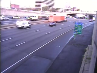 CAM 26 Hartford I-84 WB E/O Exit 48 - Trumbull St.