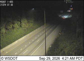 I-405 at MP 27.6: 213th St SE