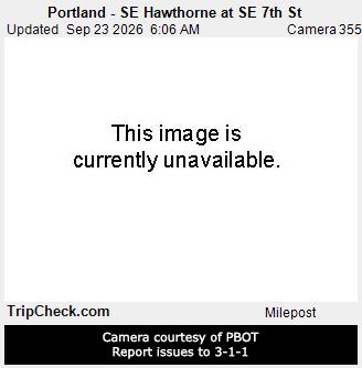 Portland - SE Hawthorne at SE 7th St