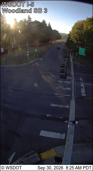 I-5 at MP 21.10: Woodland SB Signal