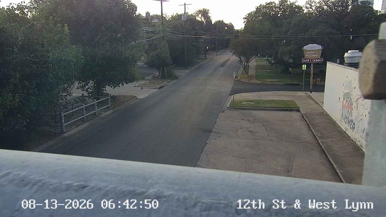  12TH ST / WEST LYNN ST