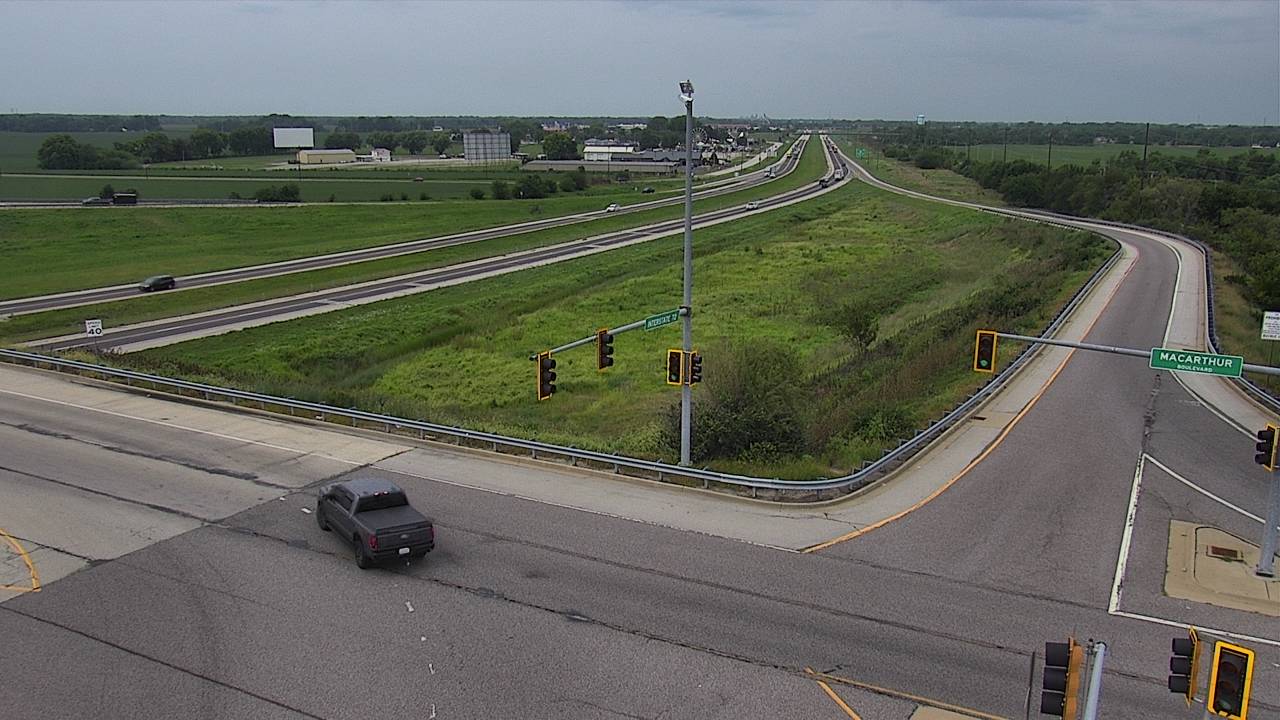 I-72 at MacArthur Blvd (#6017)