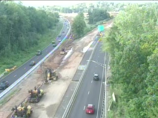 CAM 211 RTE 15 NB Meriden S/O X67 Paddock Ave