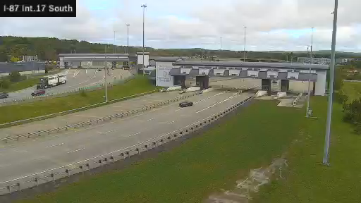 I-87 MP 060.10 SB at Interchange 17 (Newburgh)