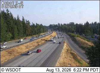 I-5 at MP 146.8: S 272nd St