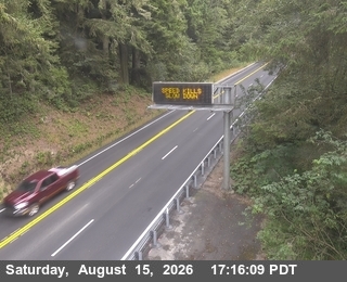 US-101 : North Of Cushing Creek - Looking South (C017)