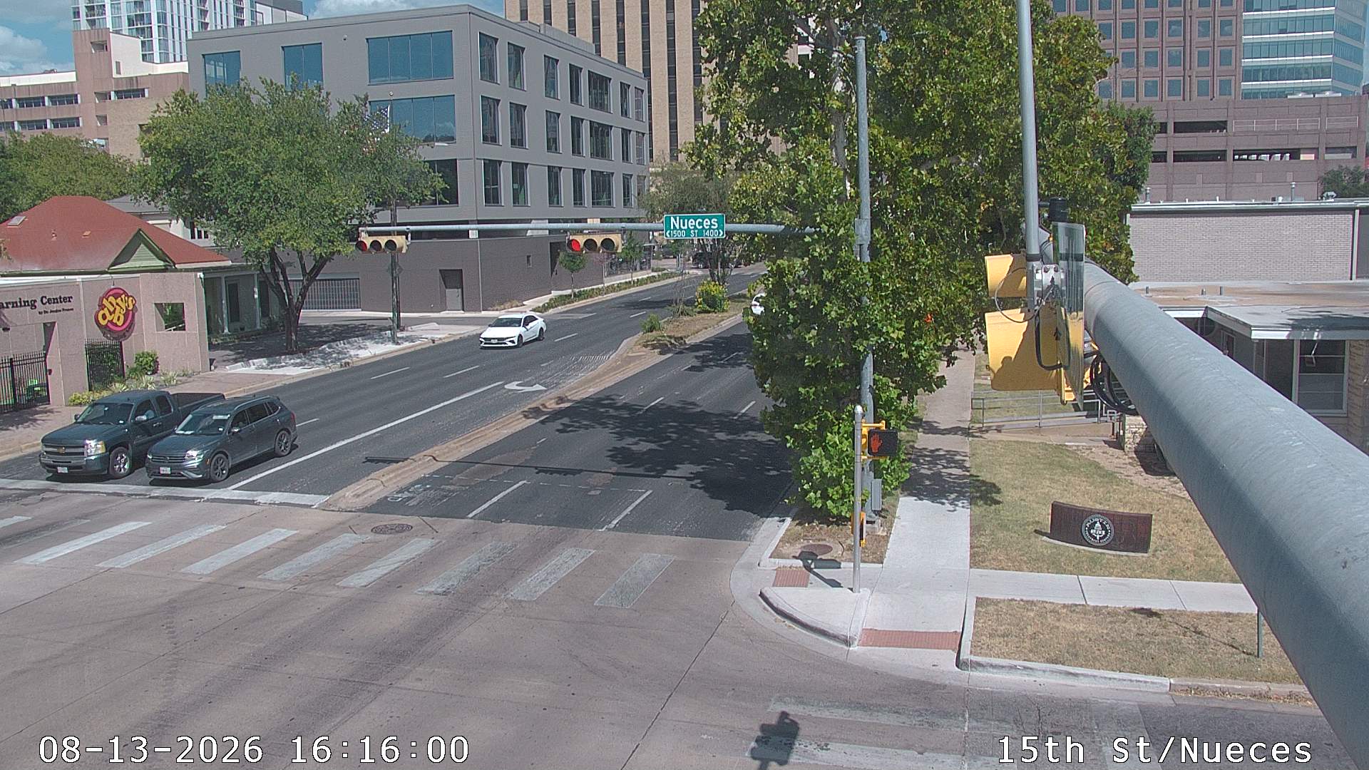  15TH ST / NUECES ST