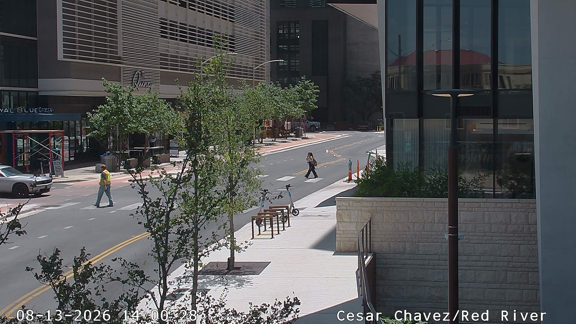  CESAR CHAVEZ ST / RED RIVER ST