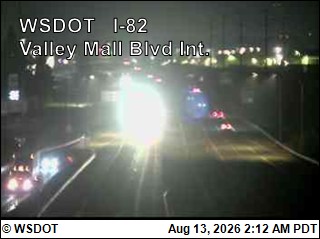 I-82 at MP 36.5: Valley Mall Blvd Interchange