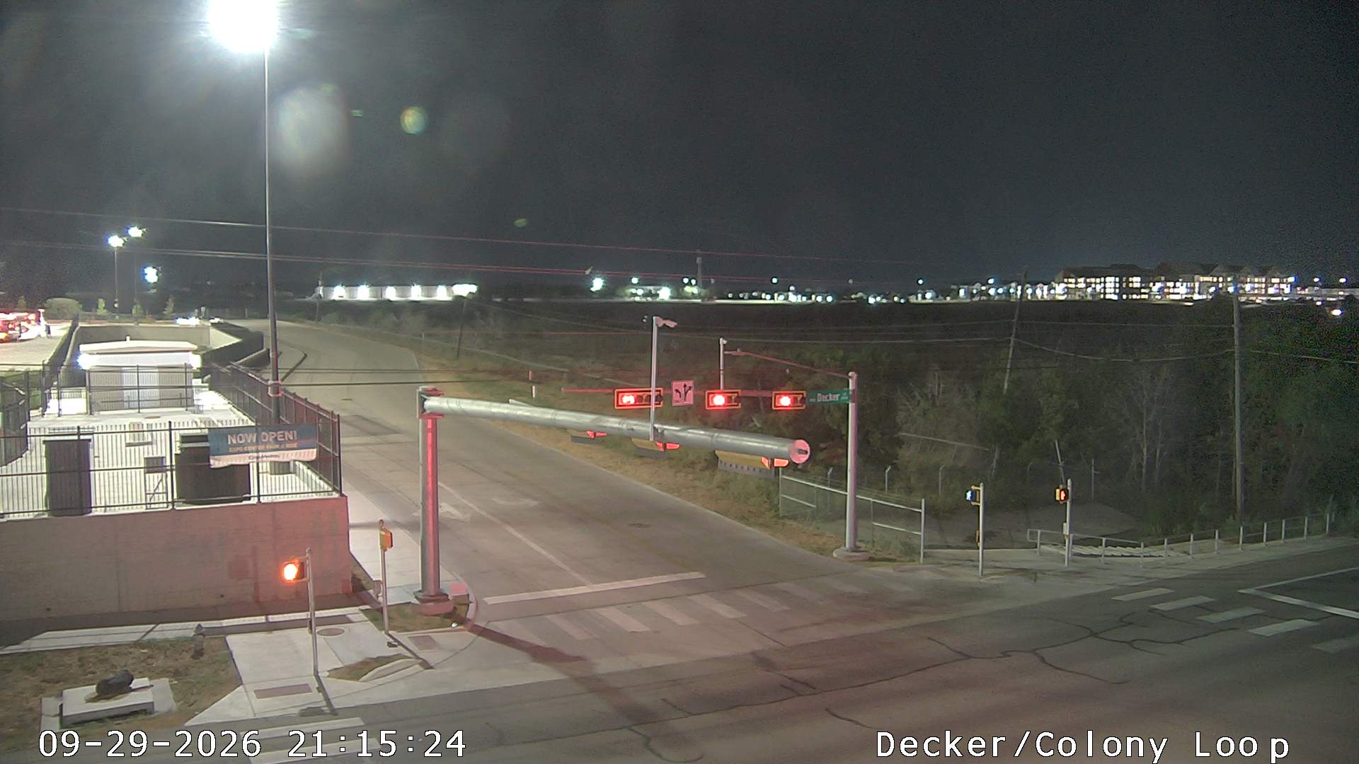 DECKER LN / COLONY LOOP DR