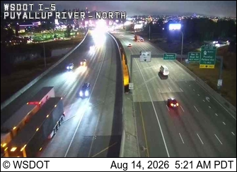 I-5 at MP 135.6: Puyallup River Bridge North