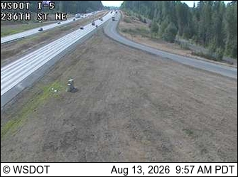 I-5 at MP 210.3: 236th St NE