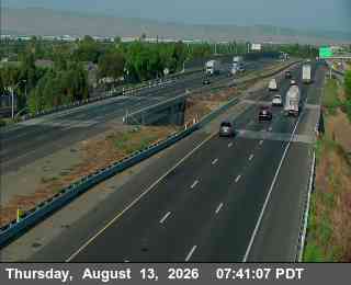 33 - WB I-205 East of MacArthur Drive