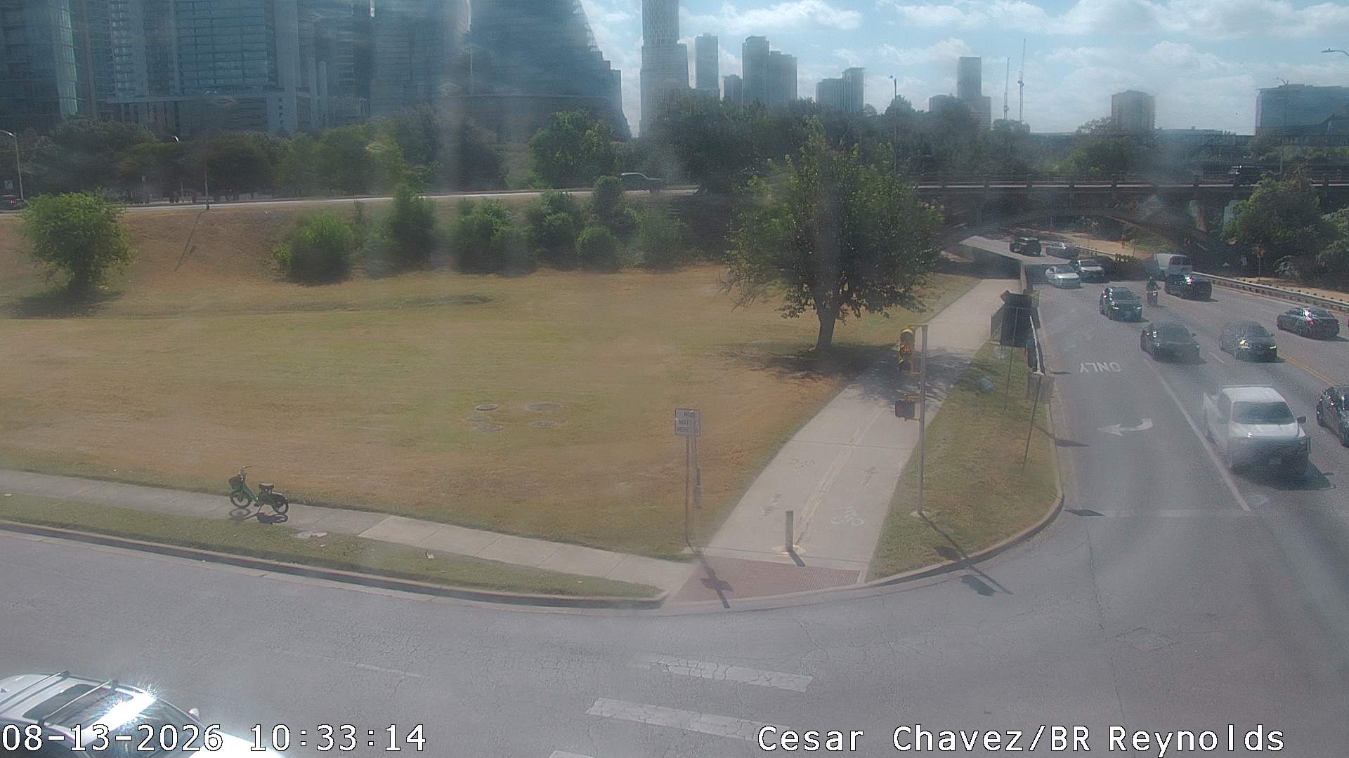  CESAR CHAVEZ ST / B R REYNOLDS DR