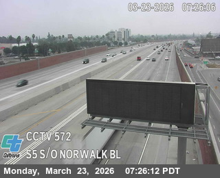 I-5 : (572) S/O Norwalk Blvd