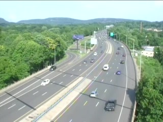CAM 190 I-691 EB Meriden E/O Exit 2B Colony St