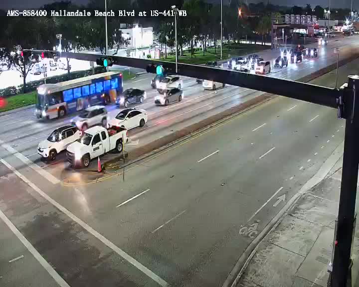 Hallandale Beach Blvd at US-441