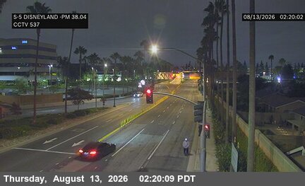 I-5 : (537) SB Disneyland Off Ramp