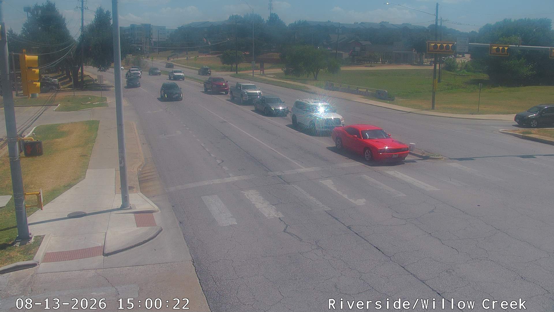  RIVERSIDE DR / WILLOW CREEK DR