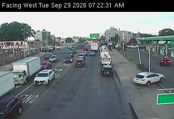 Queens Blvd @ Hillside Ave