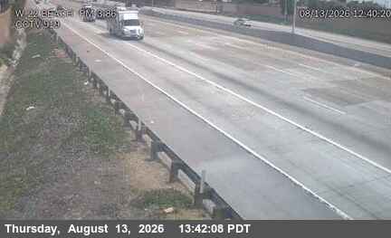 SR-22 : (919) WB SR-22 at Beach