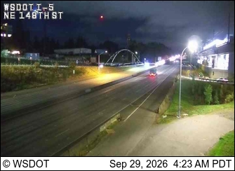 I-5 at MP 174.7: NE 148th St