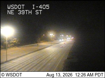 I-405 at MP 15.7: NE 40th St