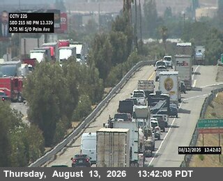 I-215 : (225) 0.75 Mi S/O Palm Ave