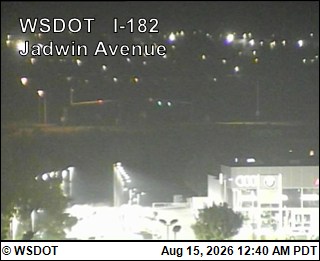 I-182 at MP 4.3: Jadwin Avenue