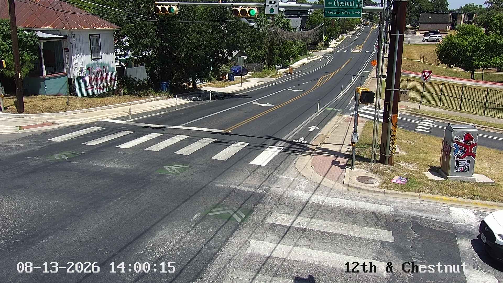  12TH ST / CHESTNUT AVE