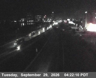 I-880 - TV106 -- I-80 : AT CR WOF POWELL ST - East