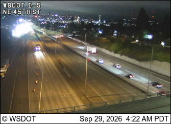 I-5 at MP 169.3: NE 45th St